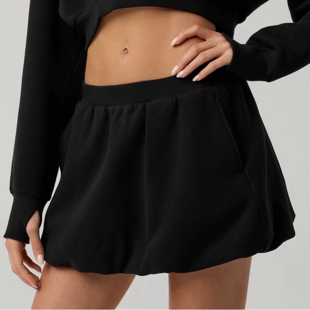 Offline by Aerie Cloud Fleece Black Bubble Skort Skirt Large L Built in Shorts